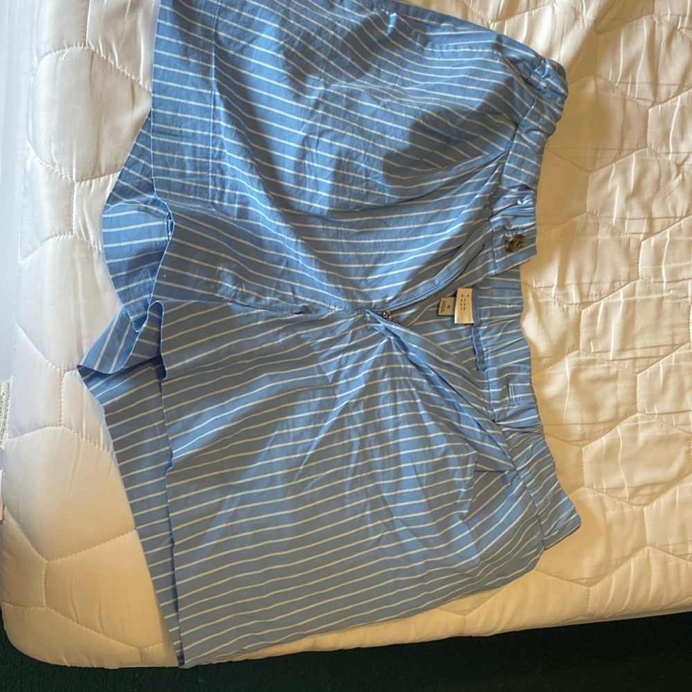 Blue stripes shorts